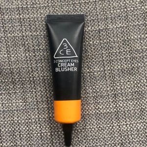 Liquid blush (FREE w any purchase if you add this item to your cart)